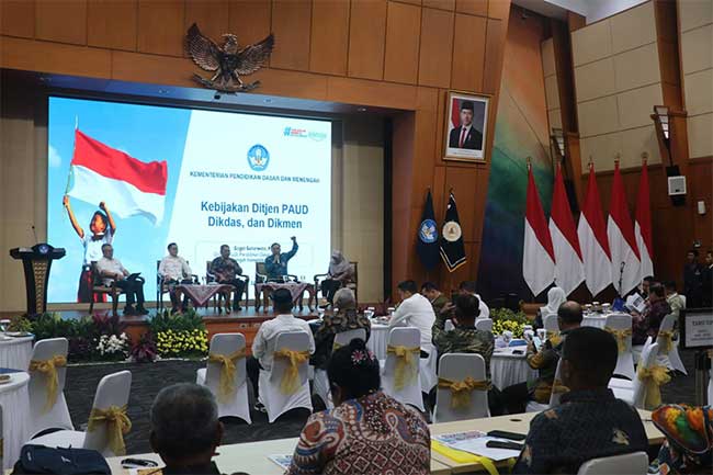 Kerjasama-Kemendikdasmen-dan-Apkasi