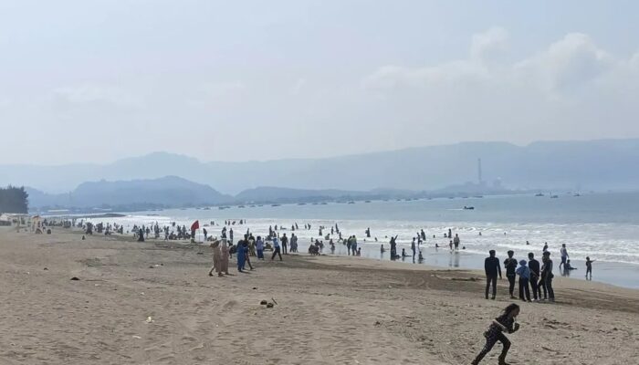 Menyisir Keindahan Sukabumi: Ini Deretan Pantai Terbaik yang Wajib Dikunjungi