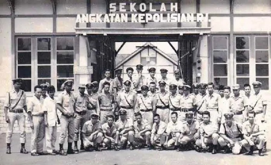 Kota Sukabumi, Jawa Barat, kini resmi menyandang julukan baru sebagai Kota Polisi, sebuah identitas yang mengakar kuat dalam sejarah dan pendidikan kepolisian nasional.