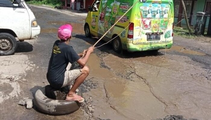 Dedi Mulyadi: Haram Ada Jalan Rusak dan Sekolah Roboh di Jawa Barat