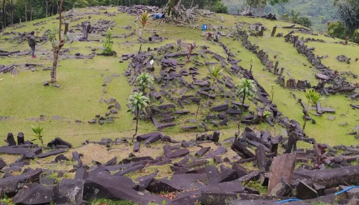Situs Gunung Padang Kembali Diteliti
