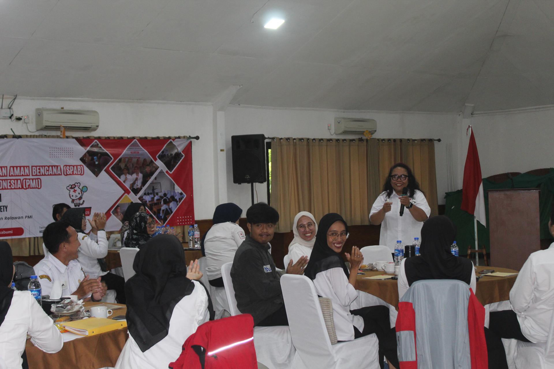 Palang Merah Indonesia (PMI) Kabupaten Sukabumi bersama Palang Merah Jepang (Japanese Red Cross Society/JRCS) kembali menggelar Pelatihan Fasilitator Nasional Satuan Pendidikan Aman Bencana (SPAB), sebagai bagian dari Program School and Community Resilience (SCR).