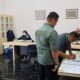 Suasana pelaksanaan tes urine mendadak terhadap anggota DPRD Kabupaten Sukabumi.