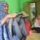 Nenek korban, Ai Fatimah (62), yang mendapat kabar tentang kejadian tersebut, langsung mendatangi lokasi dan mendapati cucunya dalam kondisi basah kuyup, duduk di gorong-gorong dengan tangan terikat dan tubuh penuh luka.