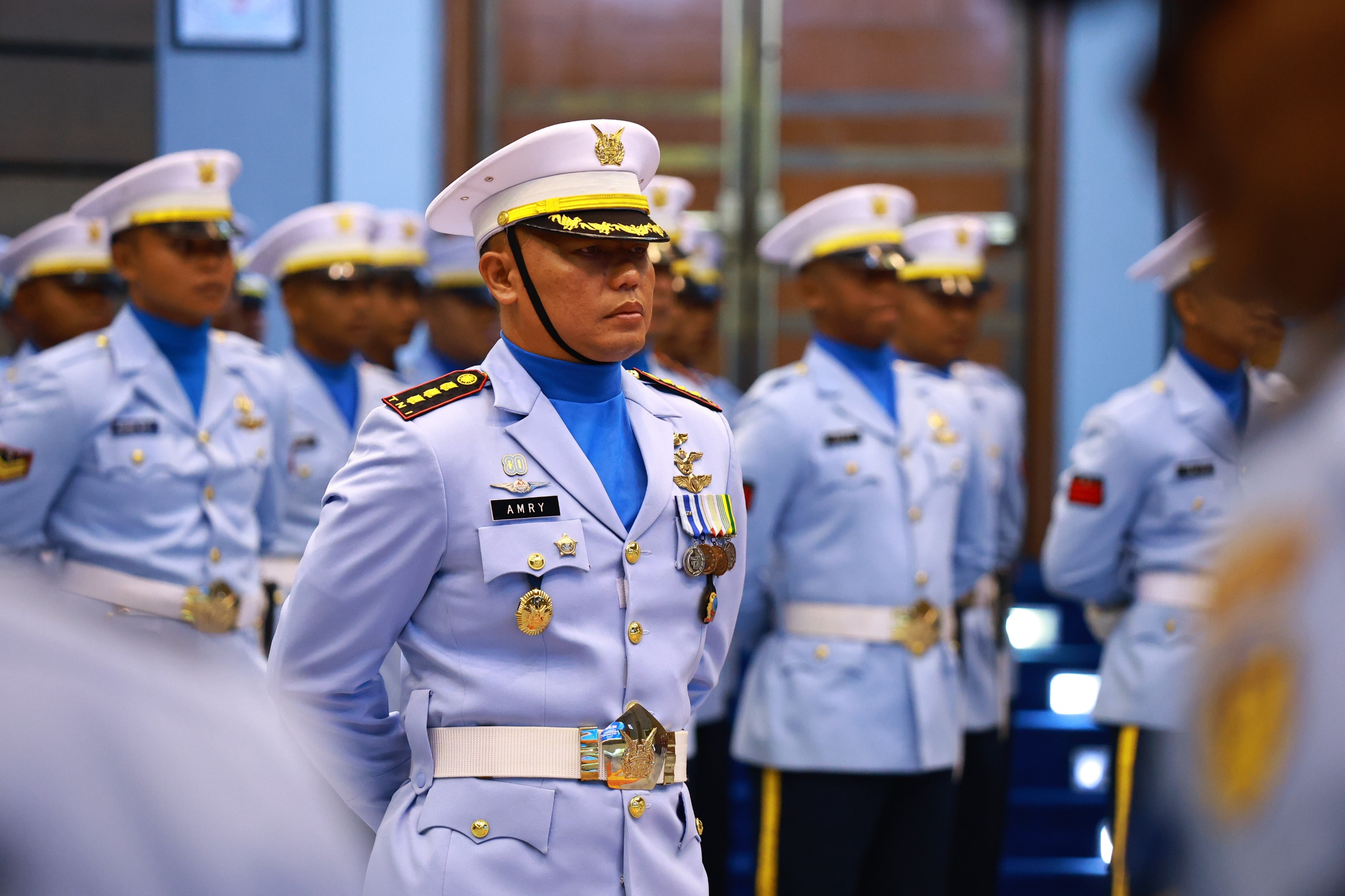 Kepala Staf Angkatan Udara (Kasau) Marsekal TNI M. Tonny Harjono, S.E., M.M., menyampaikan apresiasi atas dedikasi dan penampilan kontingen TNI Angkatan Udara dalam Upacara Peringatan Hari Ulang Tahun ke-80 Kemerdekaan Republik Indonesia di Istana Merdeka, Jakarta.