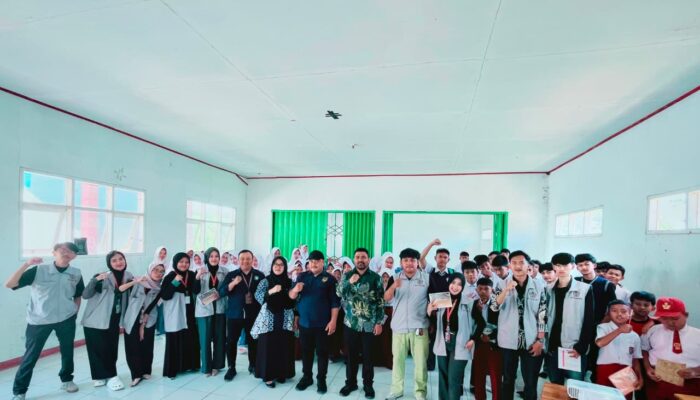 Mahasiswa UMMI Turun ke Desa, Bawa Misi Anti Narkoba